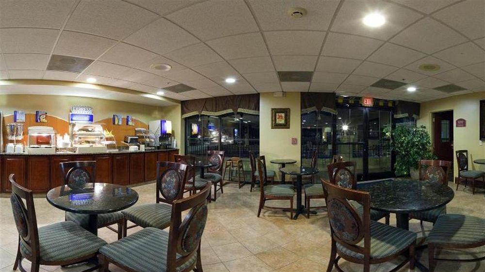 Holiday Inn Express & Suites Charlotte Arpt-Belmont By Ihg Eksteriør billede