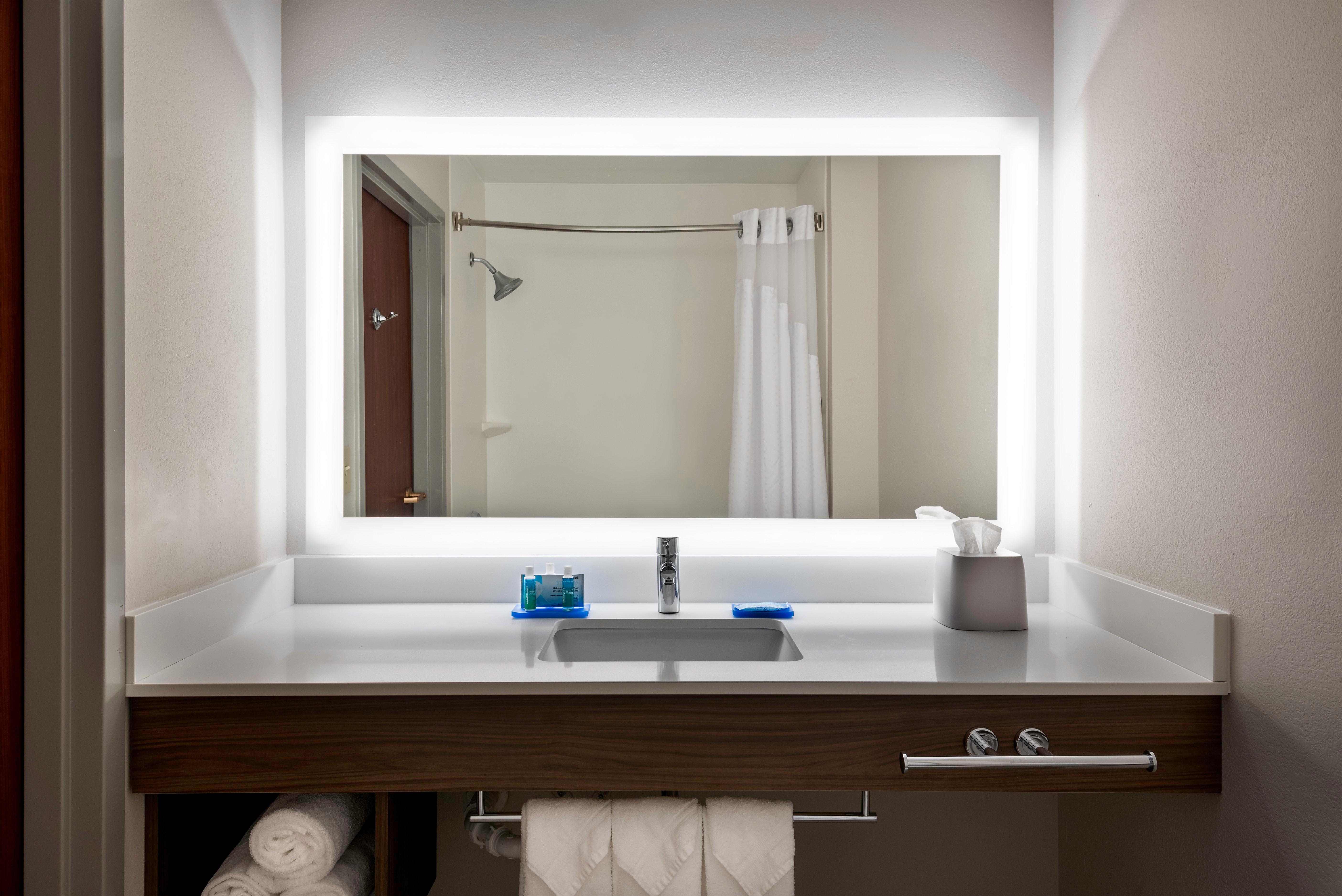 Holiday Inn Express & Suites Charlotte Arpt-Belmont By Ihg Eksteriør billede