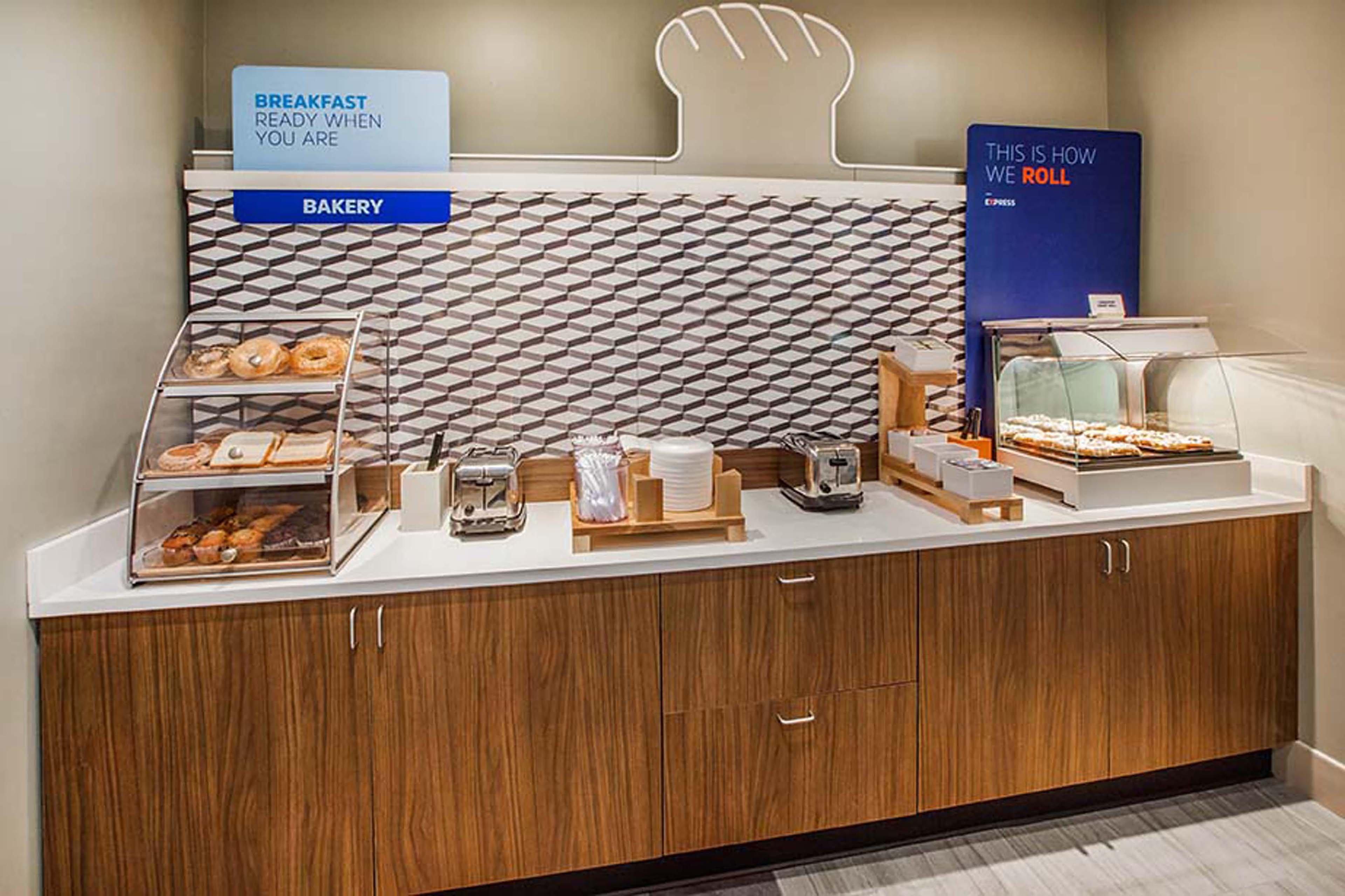 Holiday Inn Express & Suites Charlotte Arpt-Belmont By Ihg Eksteriør billede