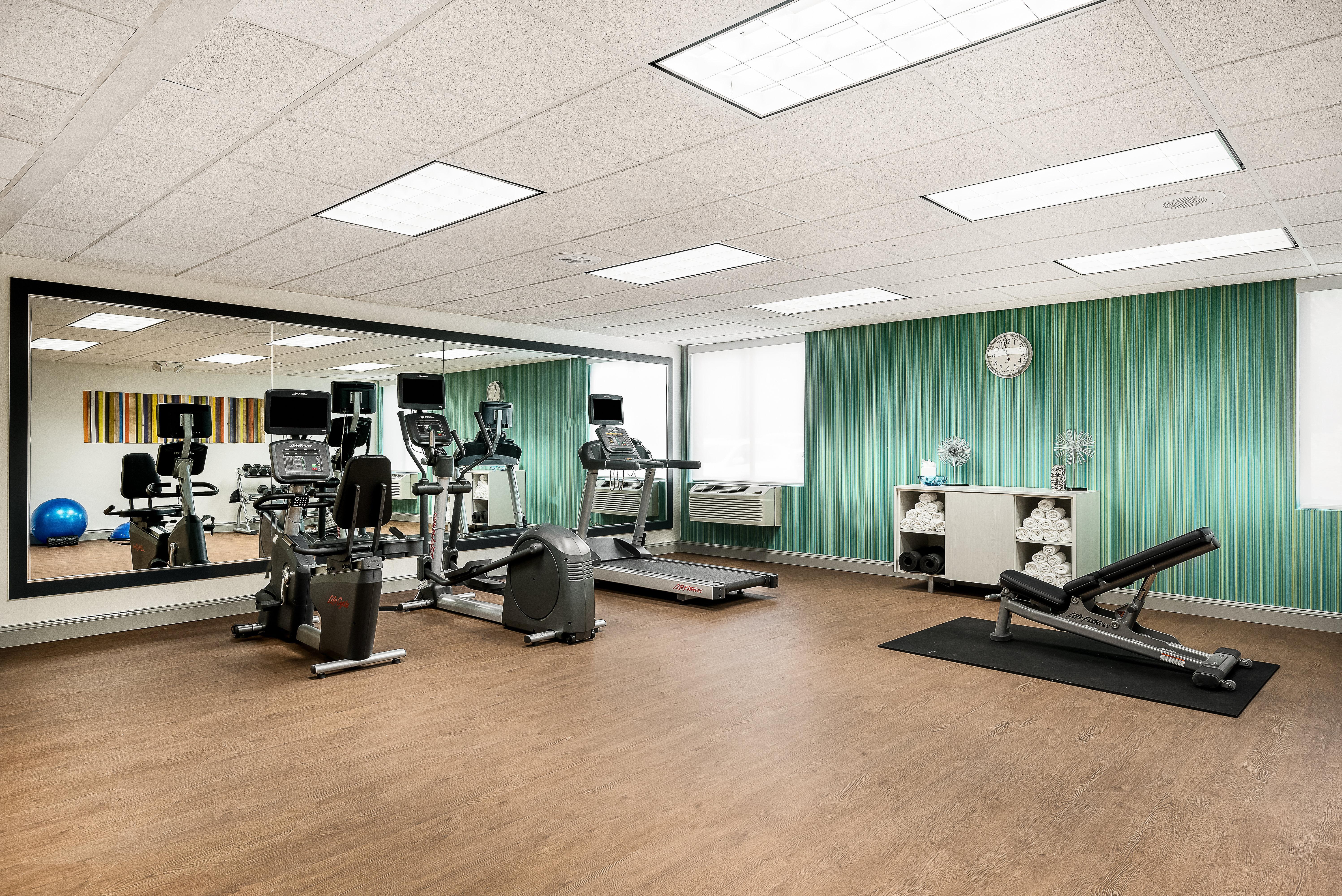 Holiday Inn Express & Suites Charlotte Arpt-Belmont By Ihg Eksteriør billede