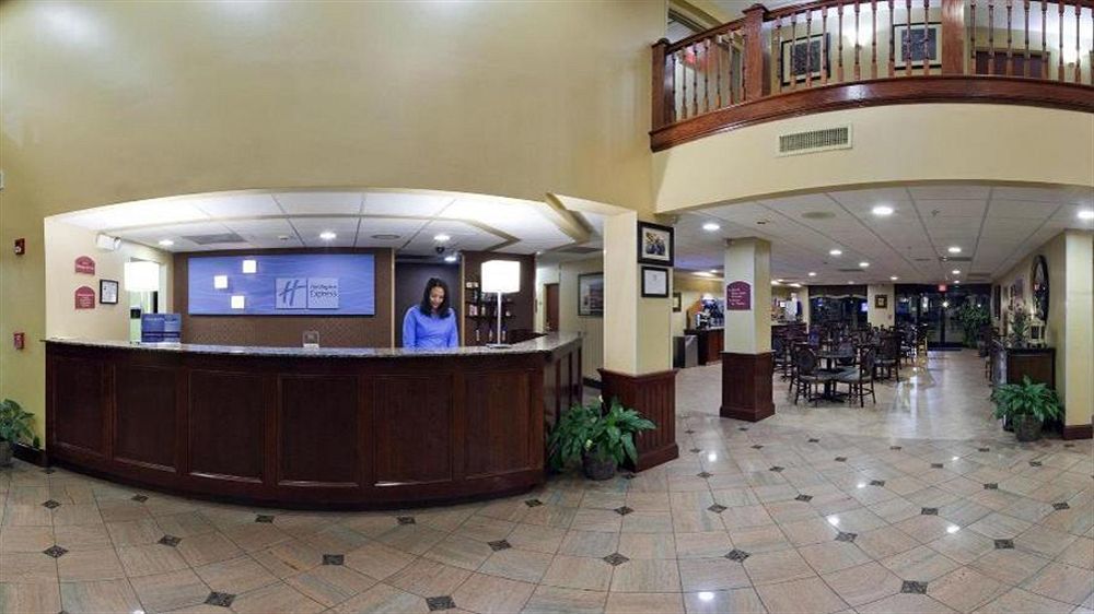 Holiday Inn Express & Suites Charlotte Arpt-Belmont By Ihg Eksteriør billede