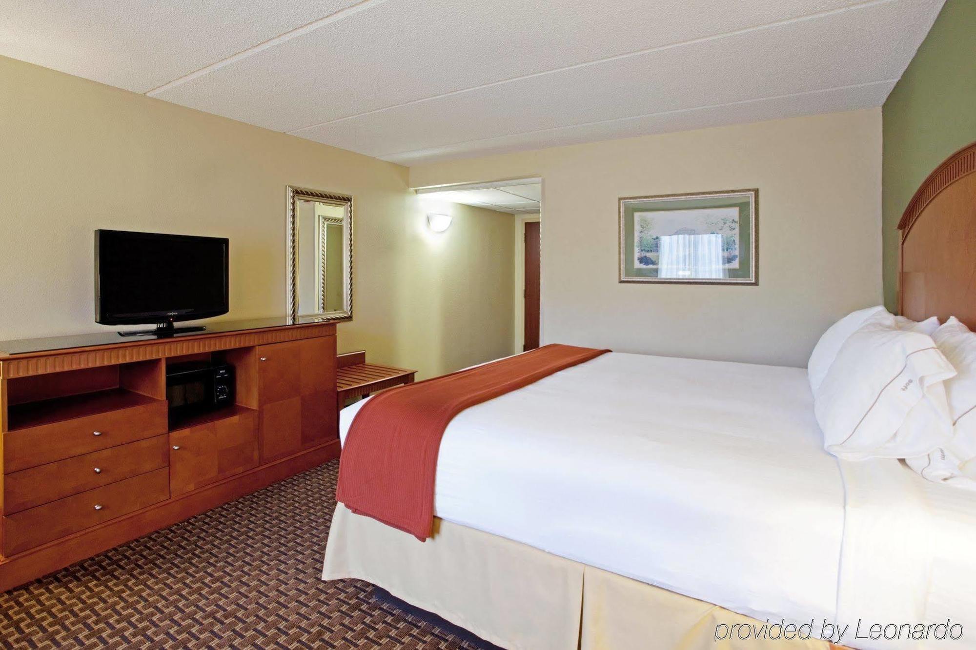 Holiday Inn Express & Suites Charlotte Arpt-Belmont By Ihg Værelse billede