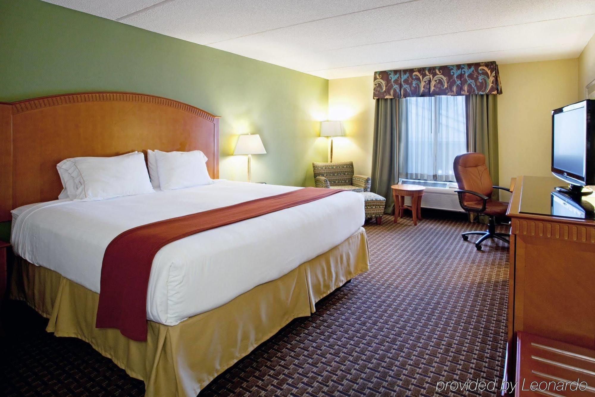 Holiday Inn Express & Suites Charlotte Arpt-Belmont By Ihg Eksteriør billede