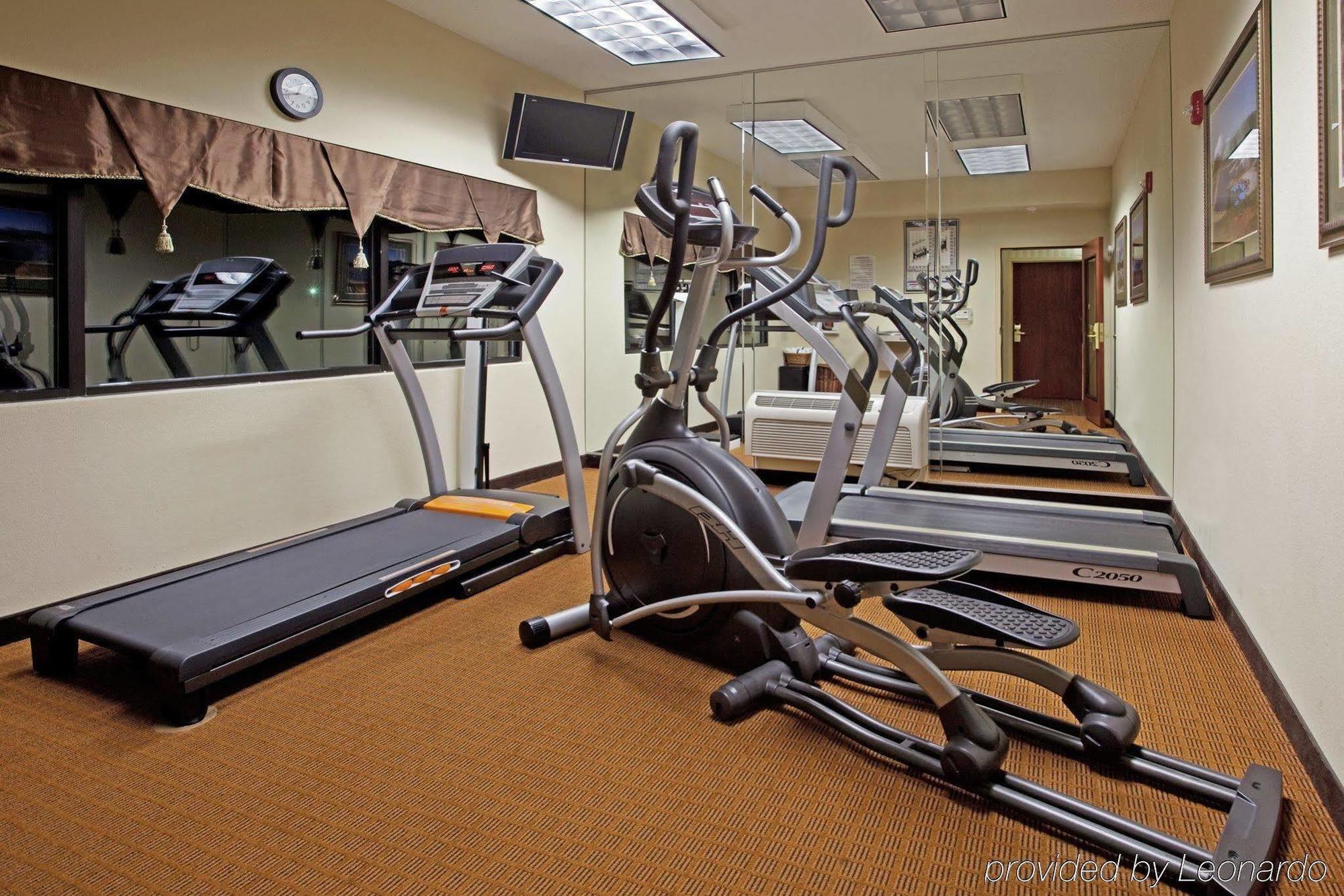 Holiday Inn Express & Suites Charlotte Arpt-Belmont By Ihg Eksteriør billede